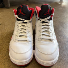 Load image into Gallery viewer, Jordan Fire Red 5s Size 10
