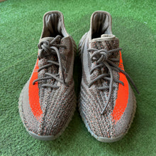 Load image into Gallery viewer, Yeezy Beluga 350 V2s Size 10.5
