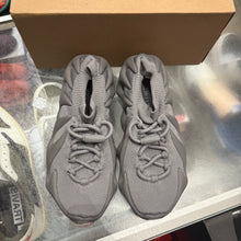 Load image into Gallery viewer, Yeezy Stone Teal 450s Size 9
