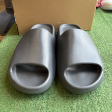 Load image into Gallery viewer, Adidas Yeezy Granite Slides Size 13
