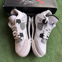 Load image into Gallery viewer, Jordan Military 4s Size 4Y
