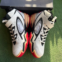 Load image into Gallery viewer, Louis Vuitton Trainer 2s Size 9.5UK
