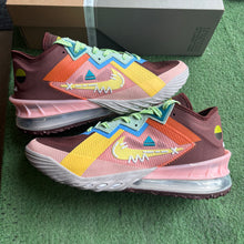 Load image into Gallery viewer, Nike LeBron Mimi Plange Mad King Low 18s Size 11.5
