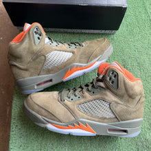 Load image into Gallery viewer, Jordan Olive 5s Size 9.5
