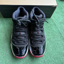 Load image into Gallery viewer, Jordan Bred 11s Size 6Y
