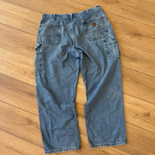 Load image into Gallery viewer, Vintage Carhartt Denim Size 40 x 30
