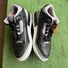 Load image into Gallery viewer, Jordan Black Cement 3s Size 7.5
