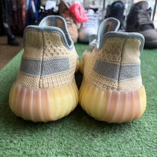 Load image into Gallery viewer, Adidas Yeezy Linen 350 V2s Size 11

