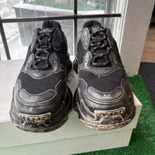 Load image into Gallery viewer, Balenciaga Triple S Size 44
