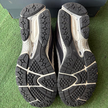 Load image into Gallery viewer, New Balance Slate Grey Raincloud 2002Rs Size 12
