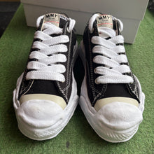 Load image into Gallery viewer, Maison Mihara Yasuhiro Hank OG Sole Canvas Lows Size 40
