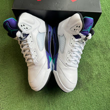 Load image into Gallery viewer, Jordan Grape 5s Size 13
