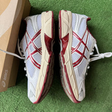 Load image into Gallery viewer, ASICS Red Dahlia Gel-1130s Size 8.5
