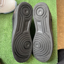 Load image into Gallery viewer, Nike Supreme Air Force 1s Size 11.5
