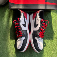 Load image into Gallery viewer, Jordan Black Toe Low 1s Size 8
