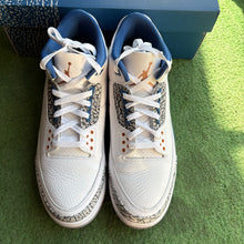 Load image into Gallery viewer, Jordan Wizard 3s Size 12
