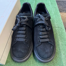 Load image into Gallery viewer, Alexander McQueen Oversized Size 45
