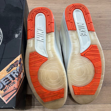 Load image into Gallery viewer, Jordan Shelflife Low 2s Size 8
