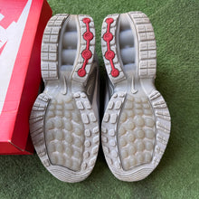 Load image into Gallery viewer, Nike Air Max DNs Size 10
