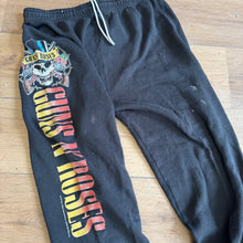 Load image into Gallery viewer, Vintage Gun N’Roses Sweats Size M
