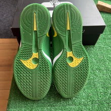 Load image into Gallery viewer, Nike Oregon Sabrina 2s Size 11W/9.5M
