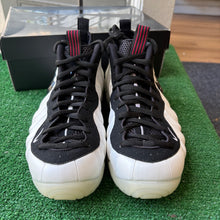 Load image into Gallery viewer, Nike Pearl Foamposite Pros Size 10

