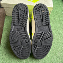 Load image into Gallery viewer, Jordan Visionaire 1s Size 10.5
