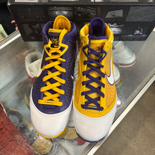 Load image into Gallery viewer, Nike LeBron Media Day 7s Size 10
