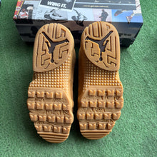 Load image into Gallery viewer, Jordan Wheat 9 Boots Size 11
