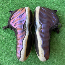 Load image into Gallery viewer, Nike Eggplant Foamposites Size 10
