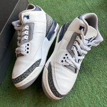 Load image into Gallery viewer, Jordan Midnight Navy 3s Size 7Y
