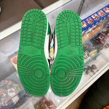 Load image into Gallery viewer, Jordan Lucky Green 1s Size 11
