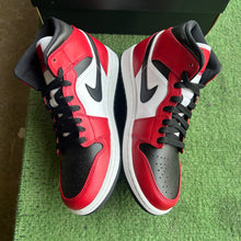Load image into Gallery viewer, Jordan Chicago Toe Mid 1s Size 7.5
