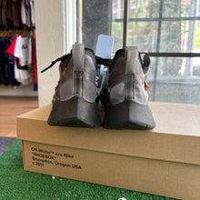 Load image into Gallery viewer, Nike Off White Zoom Flys Size 9.5
