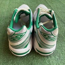 Load image into Gallery viewer, ASICS Gel-1130s Size 10.5
