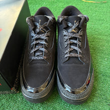 Load image into Gallery viewer, Jordan Black Cat 3s Size 10.5
