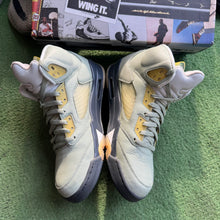 Load image into Gallery viewer, Jordan Jade Horizon 5s Size 10.5

