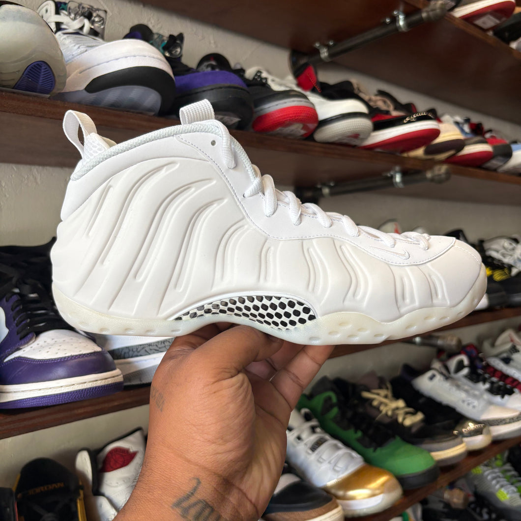 Nike Triple White Foamposites Size 10