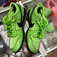 Load image into Gallery viewer, Nike PowerPuff SB Low Dunks Size 9.5
