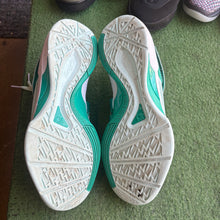 Load image into Gallery viewer, Nike Easter KD 4s Size 10
