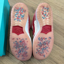 Load image into Gallery viewer, Nike SB Strangelove Low Dunks Size 8
