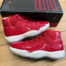 Load image into Gallery viewer, Jordan Win Like 96 11s Size 8.5
