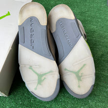 Load image into Gallery viewer, Jordan Green Bean 5s Size 13
