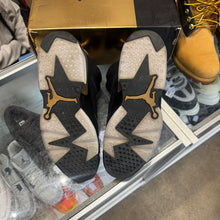 Load image into Gallery viewer, Jordan DMP 6s Size 10.5
