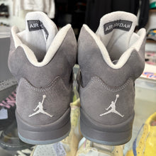 Load image into Gallery viewer, Jordan Wolf Grey 5s Size 8
