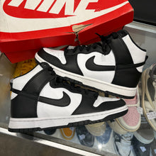 Load image into Gallery viewer, Nike Panda Dunk High Size 7
