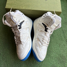 Load image into Gallery viewer, Gucci Baskets Size 9UK

