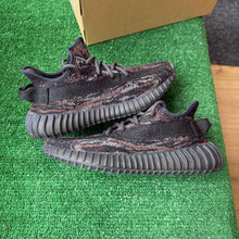 Load image into Gallery viewer, Adidas Yeezy MX Rock 350V2s Size 5.5
