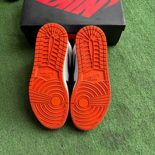Load image into Gallery viewer, Jordan Electro Orange 1s Size 9.5
