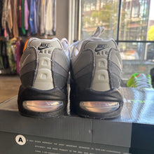 Load image into Gallery viewer, Nike Big Bubble Pink Foam Air Max 95s Size 11.5W/10
